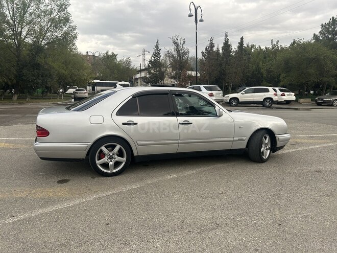 Mercedes E 240 1999, 253,896 km - 2.4 l - Sumqayıt