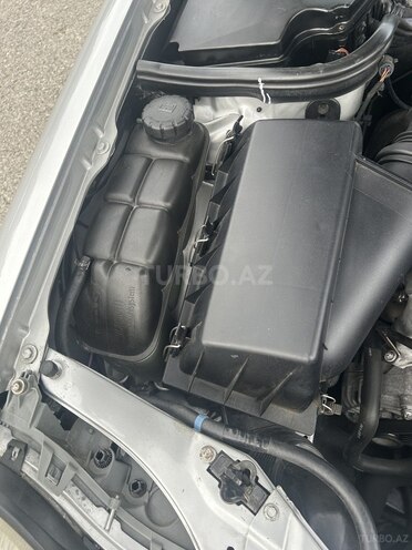 Mercedes E 240 1999, 253,896 km - 2.4 l - Sumqayıt
