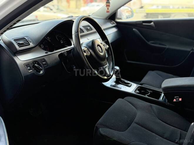 Volkswagen Passat 2010, 245,300 km - 1.8 l - Gəncə