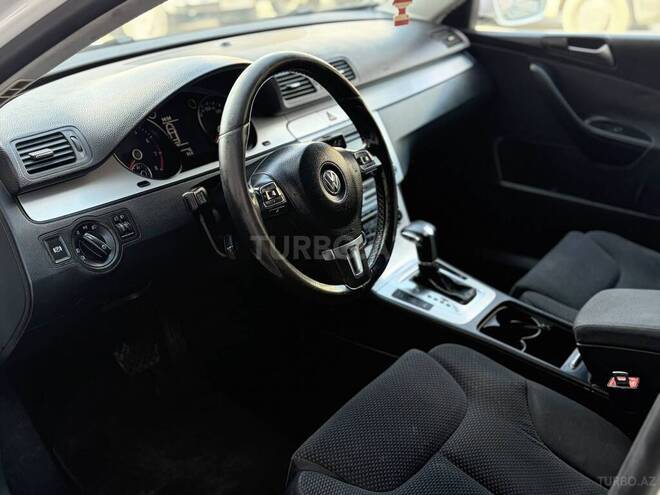 Volkswagen Passat 2010, 245,300 km - 1.8 l - Gəncə