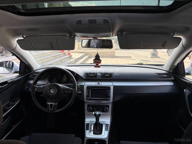 Volkswagen Passat 2010, 245,300 km - 1.8 l - Gəncə