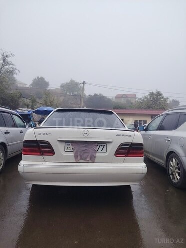 Mercedes E 270 1999, 946,234 km - 2.7 л - Bakı