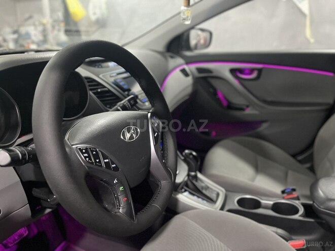 Hyundai Elantra 2015, 145,251 km - 1.8 l - Bakı