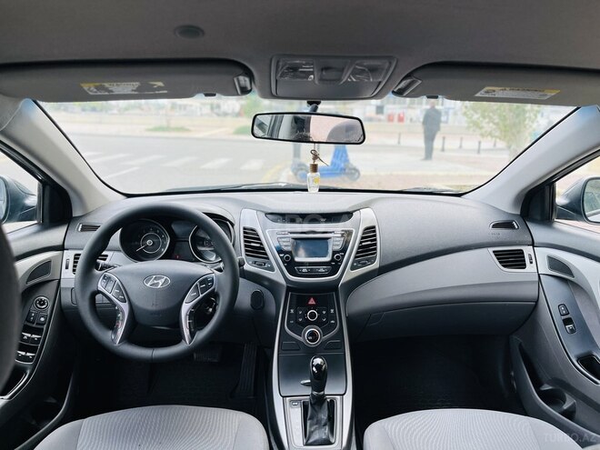 Hyundai Elantra 2015, 145,251 km - 1.8 l - Bakı