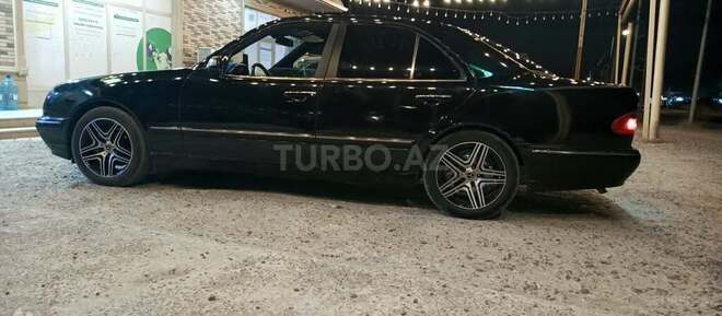 Mercedes E 220 2001, 450,000 km - 2.2 л - Hacıqabul