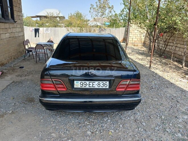 Mercedes E 220 2001, 450,000 km - 2.2 л - Hacıqabul