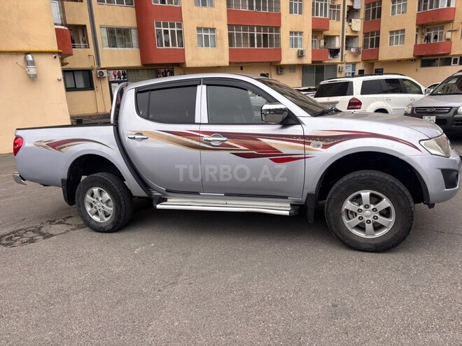 Mitsubishi L200 2014, 294,000 km - 2.5 л - Bakı