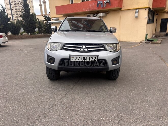 Mitsubishi L200 2014, 294,000 km - 2.5 л - Bakı
