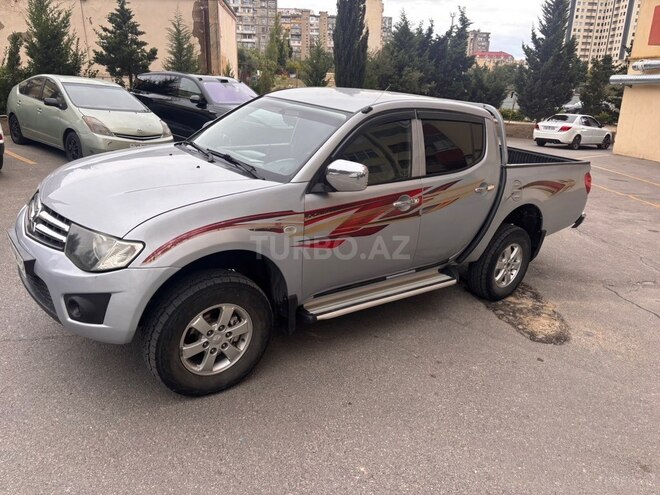 Mitsubishi L200 2014, 294,000 km - 2.5 л - Bakı