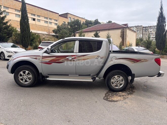 Mitsubishi L200 2014, 294,000 km - 2.5 л - Bakı