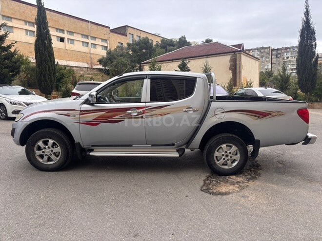Mitsubishi L200 2014, 294,000 km - 2.5 л - Bakı