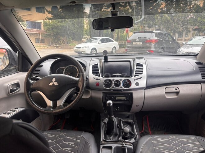 Mitsubishi L200 2014, 294,000 km - 2.5 л - Bakı