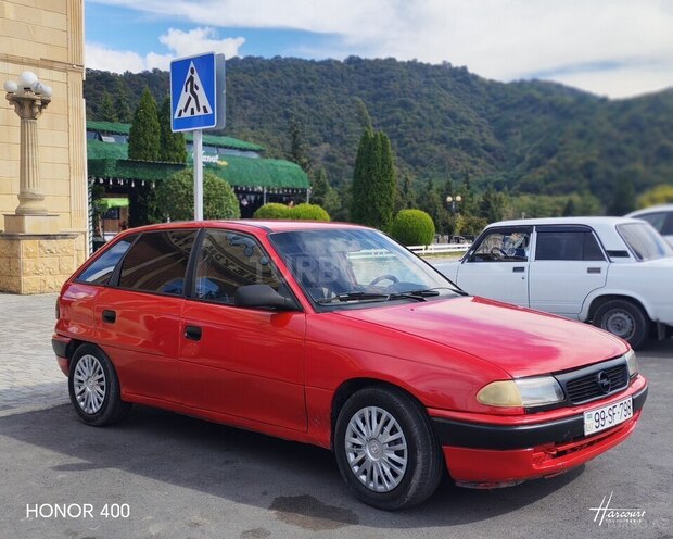 Opel Astra 1996, 603,536 km - 1.6 l - Balakən