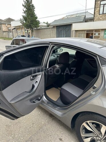 Hyundai Elantra 2014, 223,005 km - 1.8 l - Quba