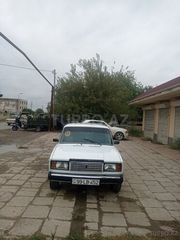 LADA (VAZ) 2107 2004, 111,045 km - 1.6 l - Salyan