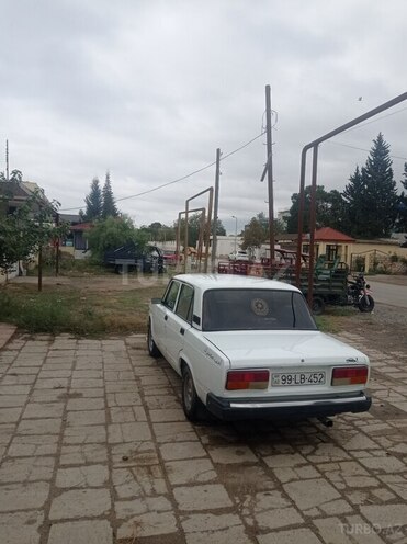 LADA (VAZ) 2107 2004, 111,045 km - 1.6 l - Salyan