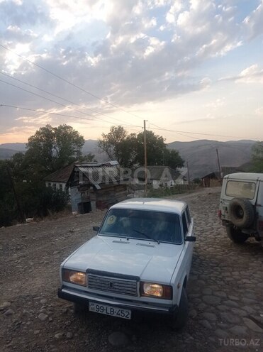 LADA (VAZ) 2107 2004, 111,045 km - 1.6 l - Salyan