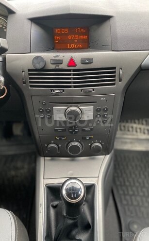 Opel Astra 2005, 304,000 km - 1.4 л - Bakı