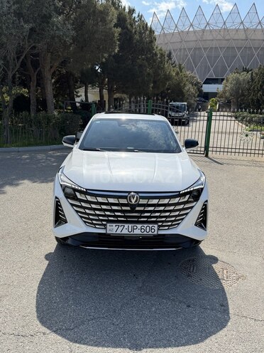 Changan  2025, 22,000 km - 1.5 л - Bakı