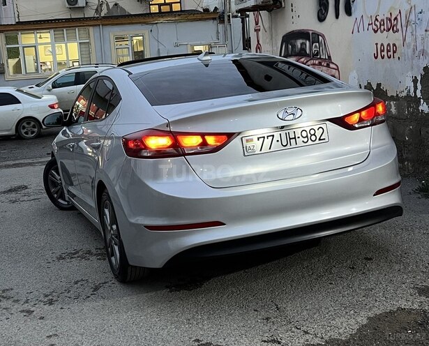 Hyundai Elantra 2018, 238,183 km - 2.0 l - Bakı
