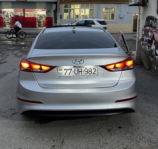 Hyundai Elantra 2018, 238,183 km - 2.0 l - Bakı