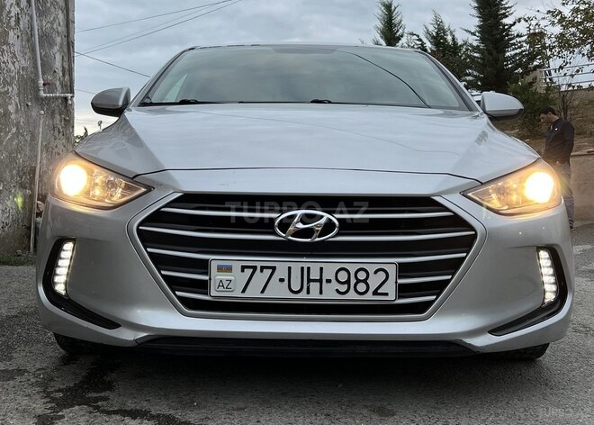Hyundai Elantra 2018, 238,183 km - 2.0 l - Bakı