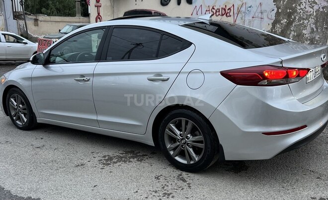 Hyundai Elantra 2018, 238,183 km - 2.0 l - Bakı