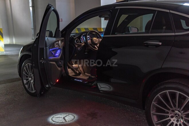 Mercedes GLC 300 4MATIC Coupe 2020, 141,800 km - 2.0 л - Bakı