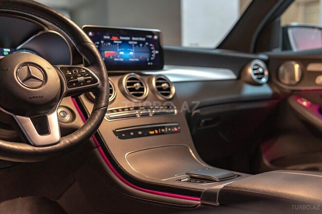 Mercedes GLC 300 4MATIC Coupe 2020, 141,800 km - 2.0 л - Bakı