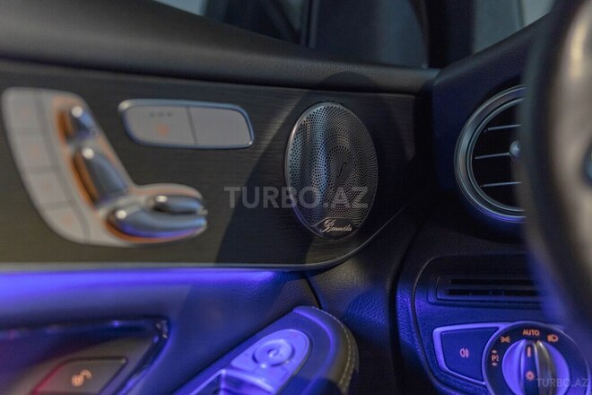 Mercedes GLC 300 4MATIC Coupe 2020, 141,800 km - 2.0 л - Bakı