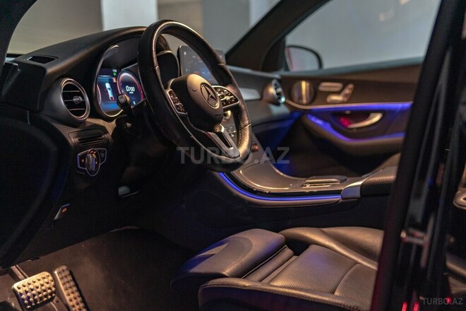 Mercedes GLC 300 4MATIC Coupe 2020, 141,800 km - 2.0 л - Bakı