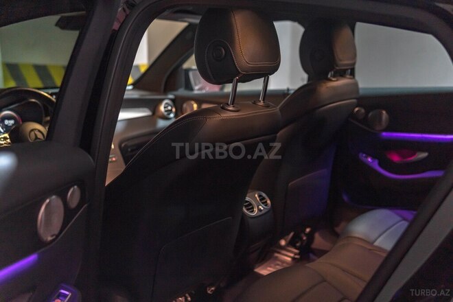 Mercedes GLC 300 4MATIC Coupe 2020, 141,800 km - 2.0 л - Bakı