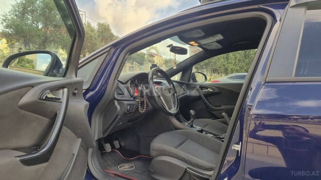 Opel Astra 2011, 295,000 km - 1.3 л - Bakı