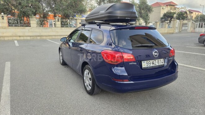 Opel Astra 2011, 295,000 km - 1.3 л - Bakı