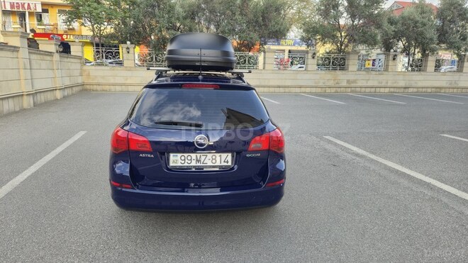 Opel Astra 2011, 295,000 km - 1.3 л - Bakı