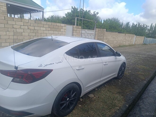 Hyundai Elantra 2019, 270,000 km - 2.0 l - Goranboy