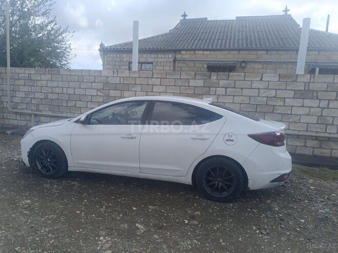 Hyundai Elantra 2019, 270,000 km - 2.0 l - Goranboy