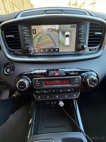 Kia Sorento 2018, 177,000 km - 2.0 l - Bakı