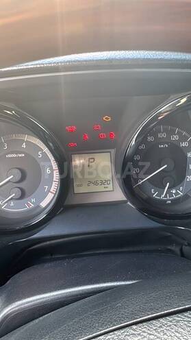 Toyota Land Cruiser Prado 2010, 246,000 km - 2.7 л - Bakı