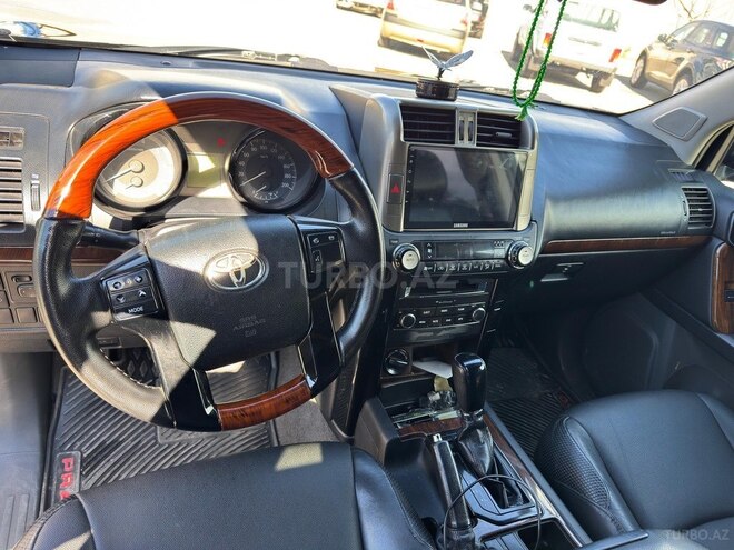 Toyota Land Cruiser Prado 2010, 246,000 km - 2.7 л - Bakı