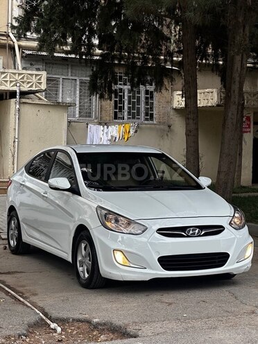 Hyundai Accent 2011, 424,000 km - 1.6 л - Bakı