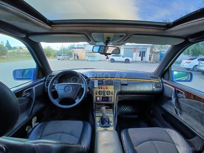 Mercedes E 200 1996, 326,056 km - 2.0 л - Sumqayıt