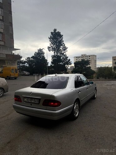 Mercedes E 280 1999, 450,000 km - 2.8 л - Bakı