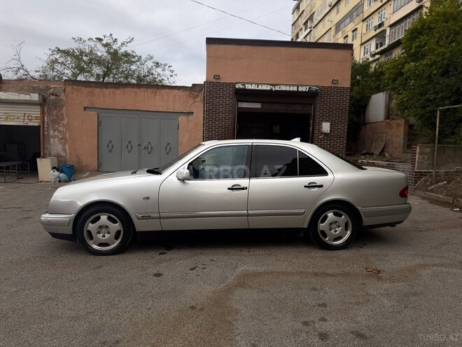 Mercedes E 280 1999, 450,000 km - 2.8 л - Bakı