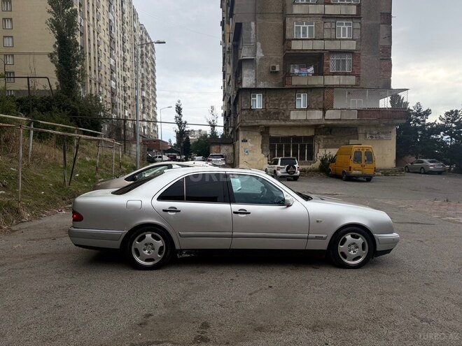 Mercedes E 280 1999, 450,000 km - 2.8 л - Bakı