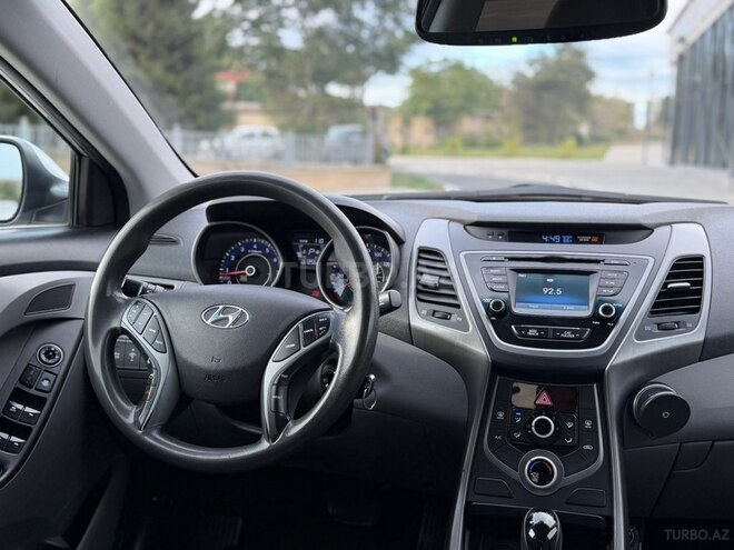 Hyundai Elantra 2015, 210,824 km - 1.8 л - Bakı