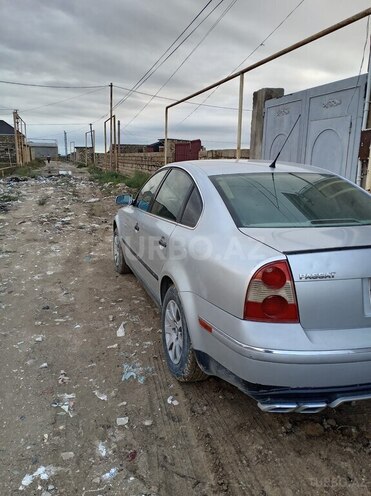 Volkswagen Passat 2002, 338,713 km - 1.8 l - Bakı