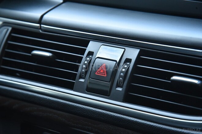 Audi A7 2011, 255,000 km - 3.0 л - Bakı