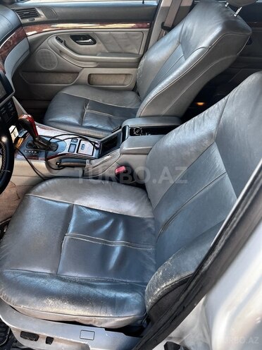 BMW 525 2002, 250,000 km - 2.5 l - Bakı