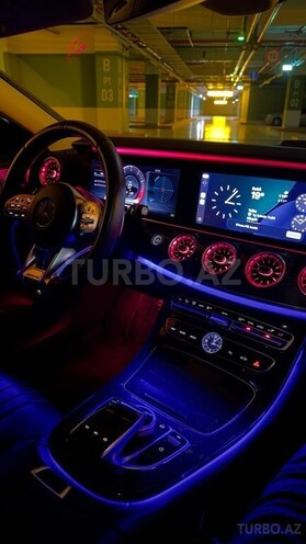 Mercedes  2019, 114,000 km - 2.0 l - Bakı